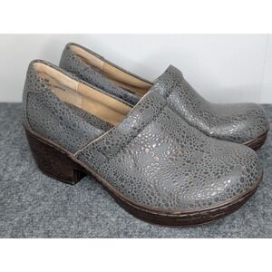 BOC Born Clogs Shoes Women's Size US 6.5 Gray Gold Pebble Slip On Comfort Nurse